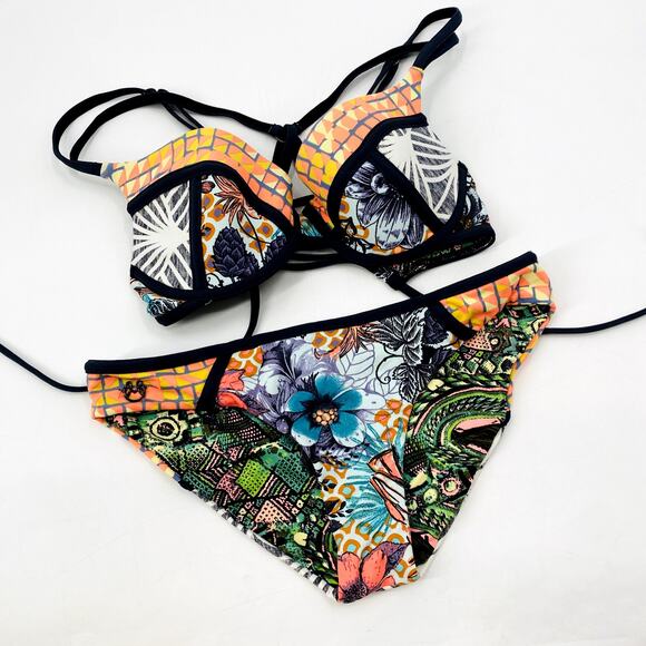 Maaji floral reversible bottoms bikini - Picture 2 of 6